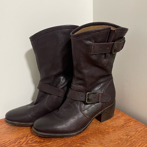 UGG -Australia Collection Conchetta Boots-Made in Italy - Picture 1 of 6